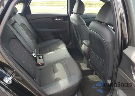 2023 Kia Forte Gt Line z USA, uszkodzony, nr VIN 3KPF54AD7PE685331